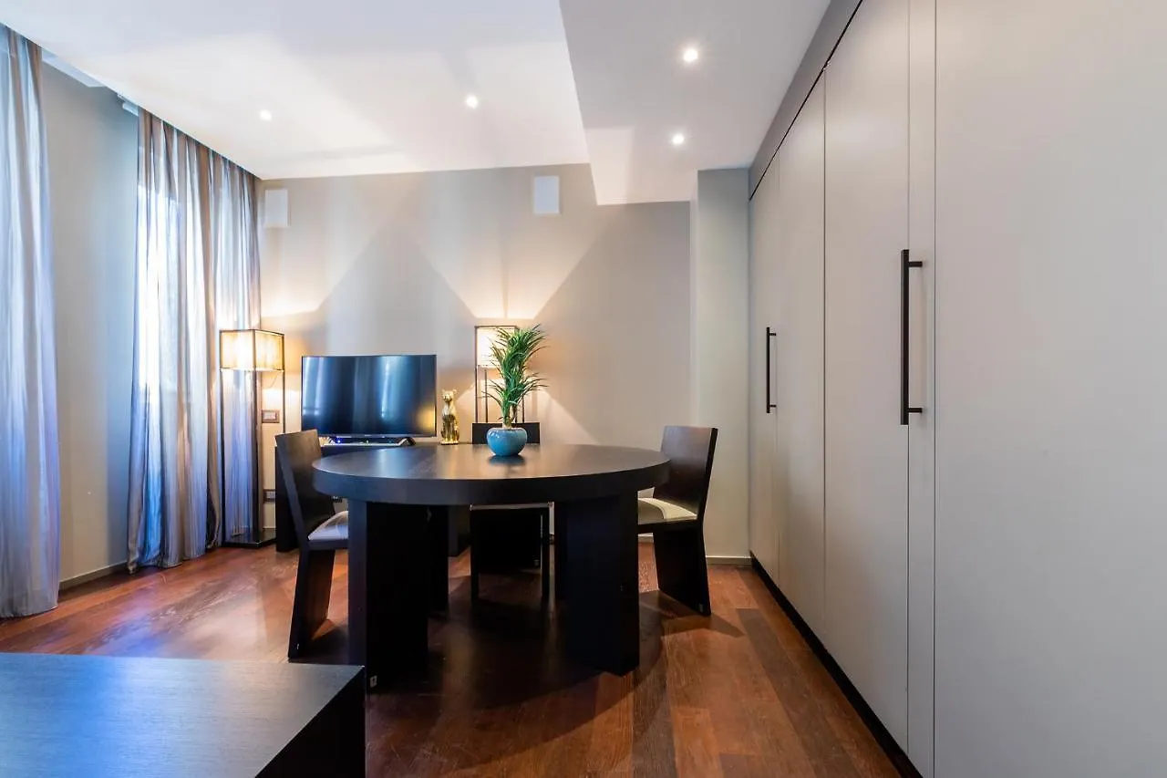 Milan Retreats Duomo Suites