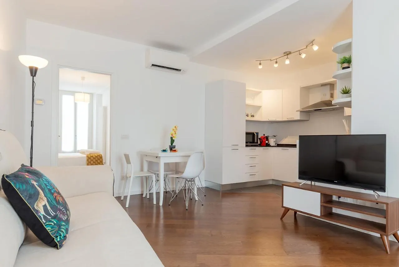 شقة Milan Retreats Duomo Suites