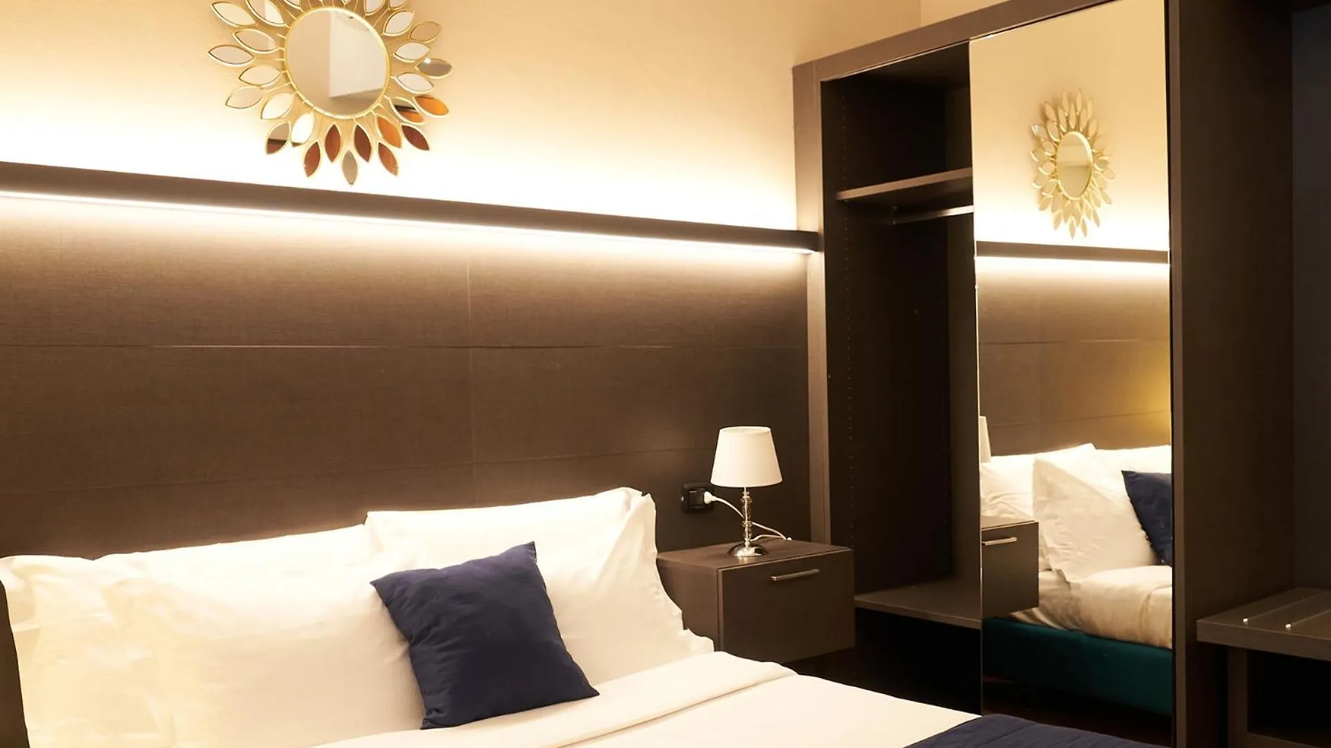 Milan Retreats Duomo Suites 0*,  إيطاليا