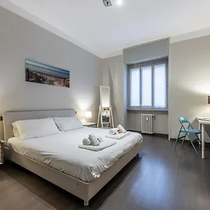 Apartamento Sant' Ambrogio Flat, Milão